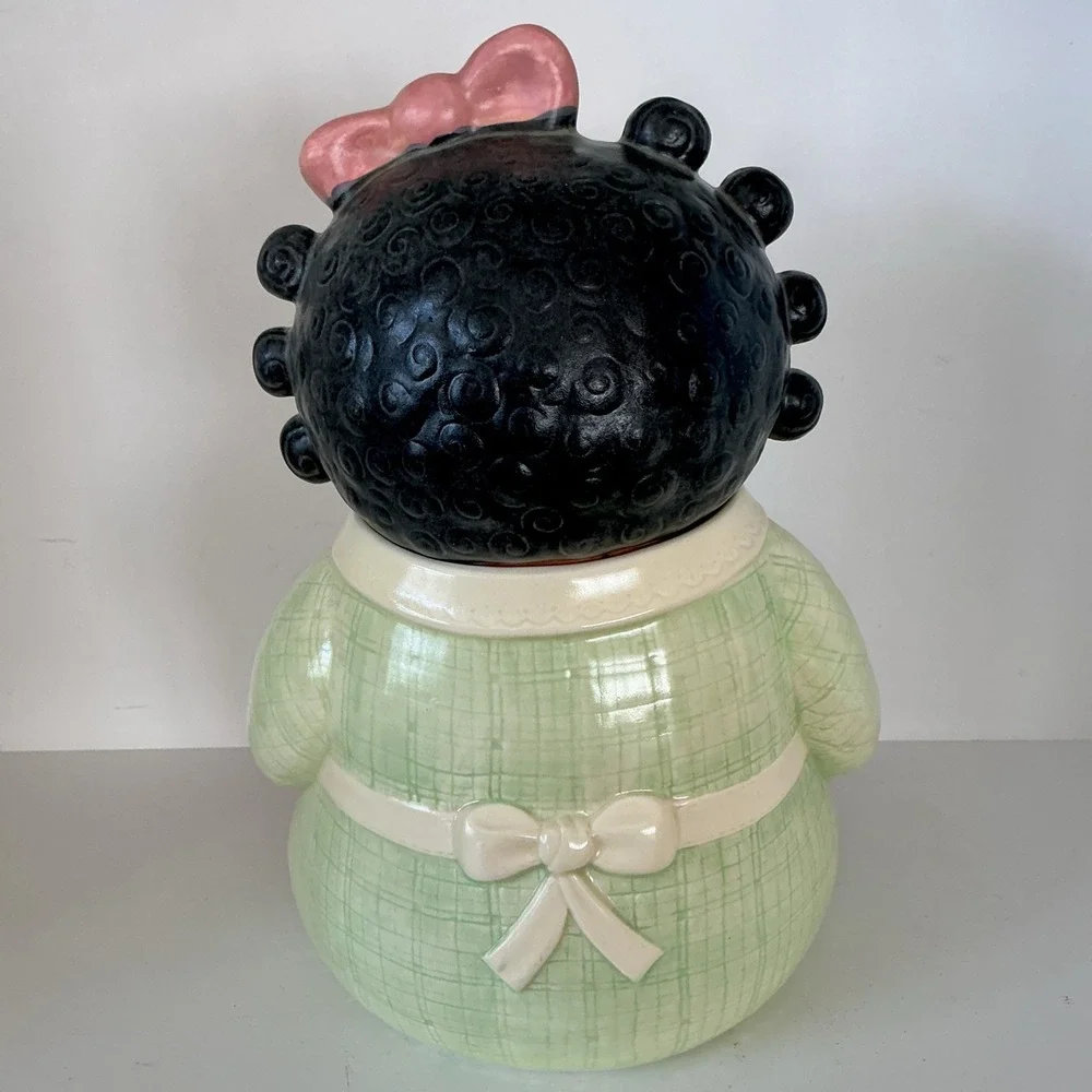 Vintage Treasure Craft 